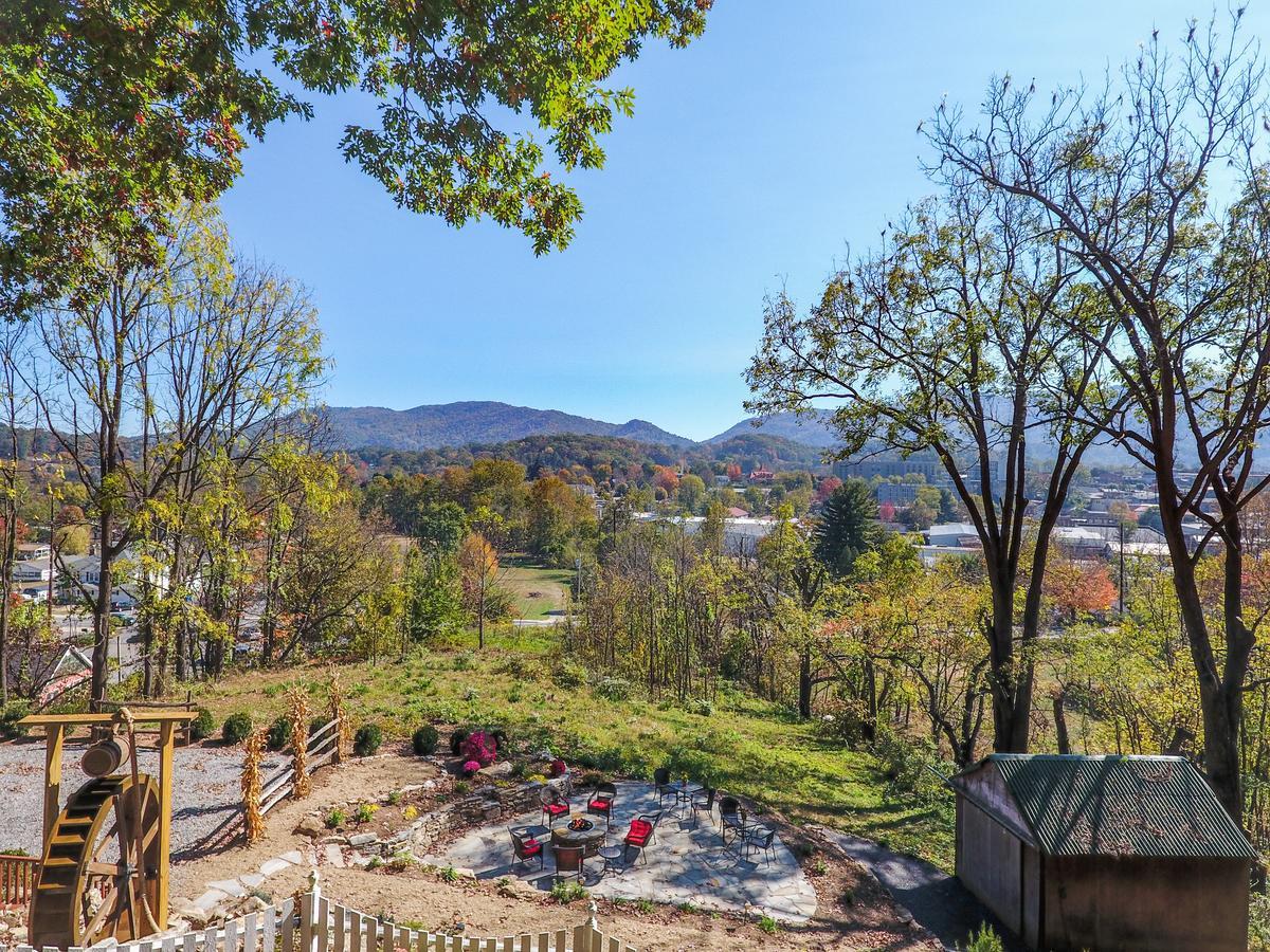 Oak Hill On Love Lane Bed And Breakfast Inn Waynesville Εξωτερικό φωτογραφία