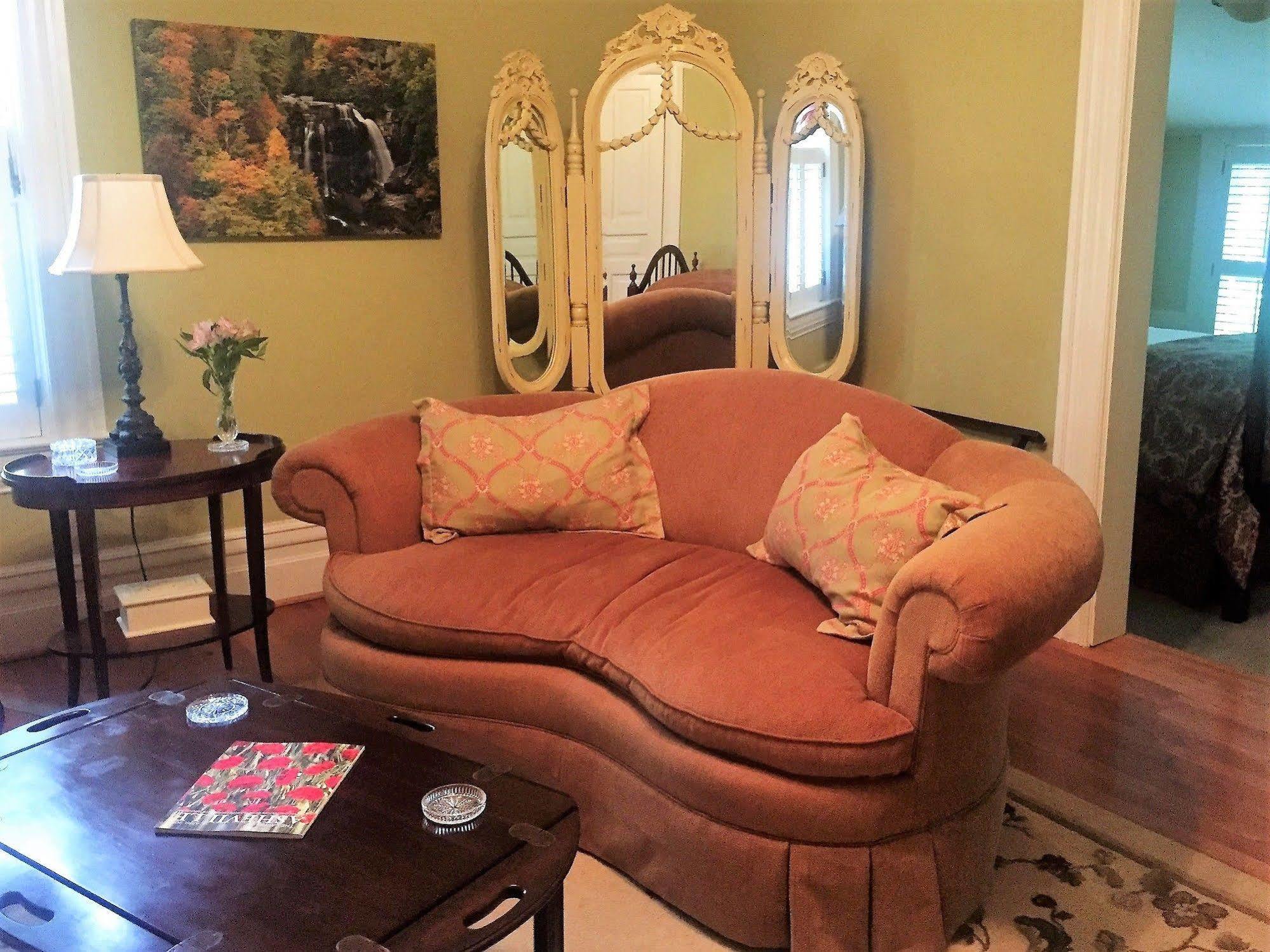 Oak Hill On Love Lane Bed And Breakfast Inn Waynesville Εξωτερικό φωτογραφία