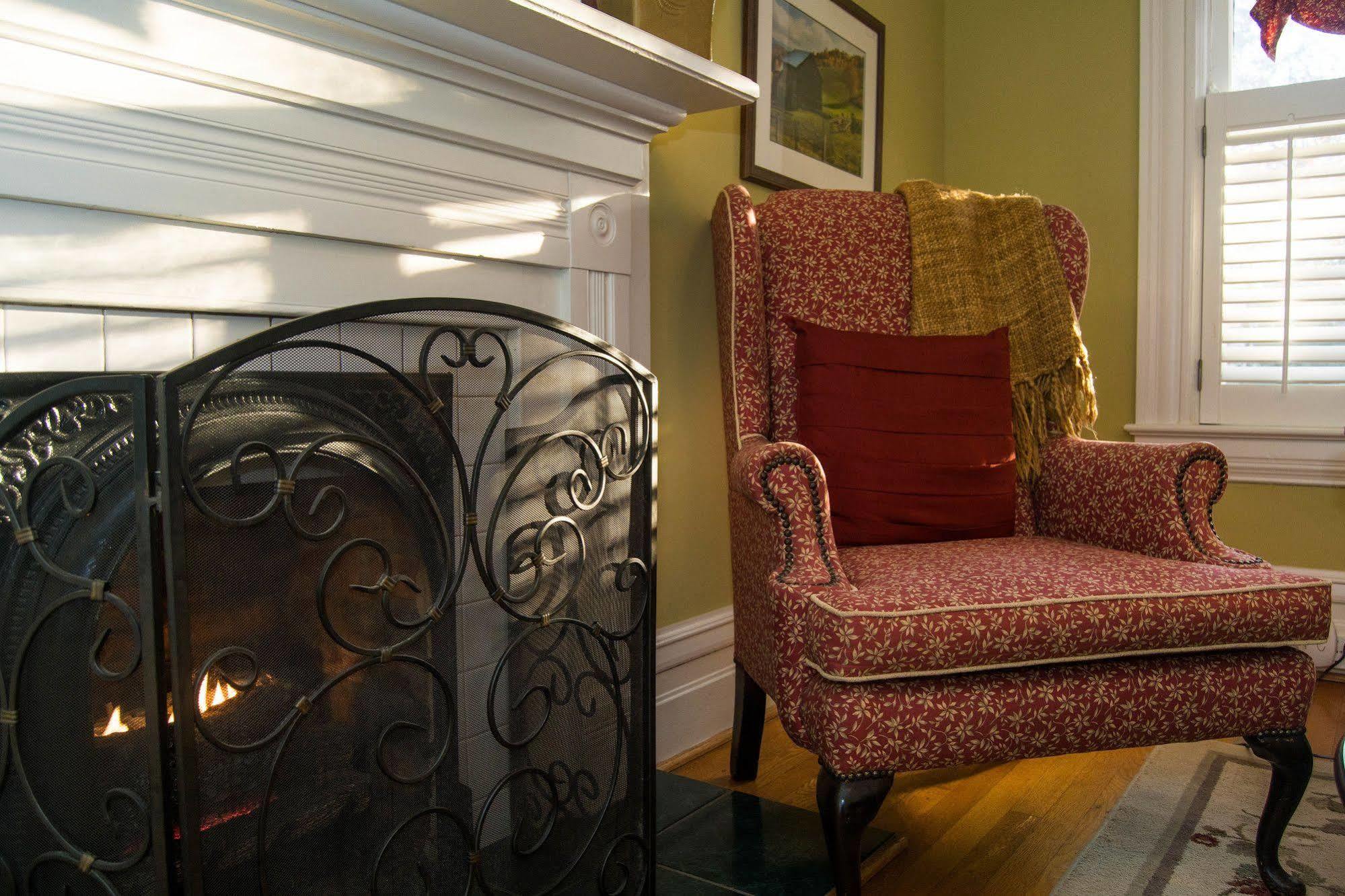 Oak Hill On Love Lane Bed And Breakfast Inn Waynesville Εξωτερικό φωτογραφία
