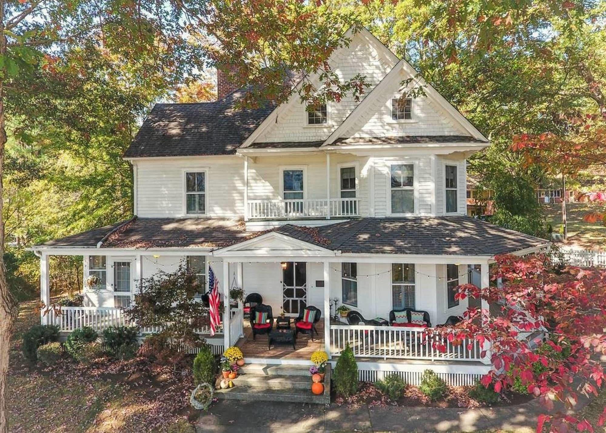 Oak Hill On Love Lane Bed And Breakfast Inn Waynesville Εξωτερικό φωτογραφία